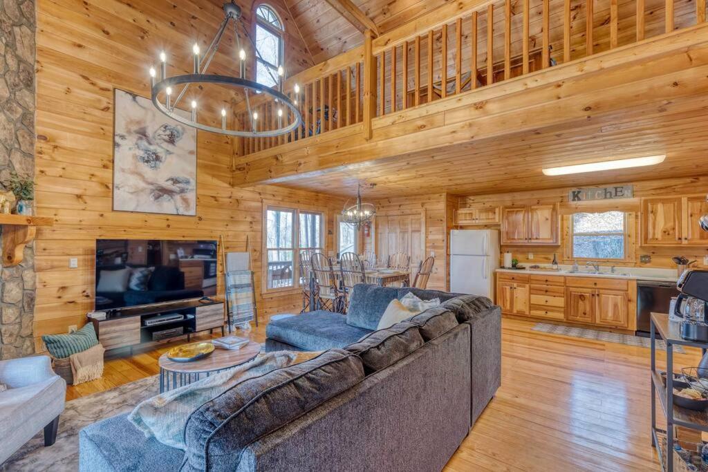 Mtn Cabin Sleeps 10 - 5 Mins To Fishing & Camping Ellijay Exterior photo