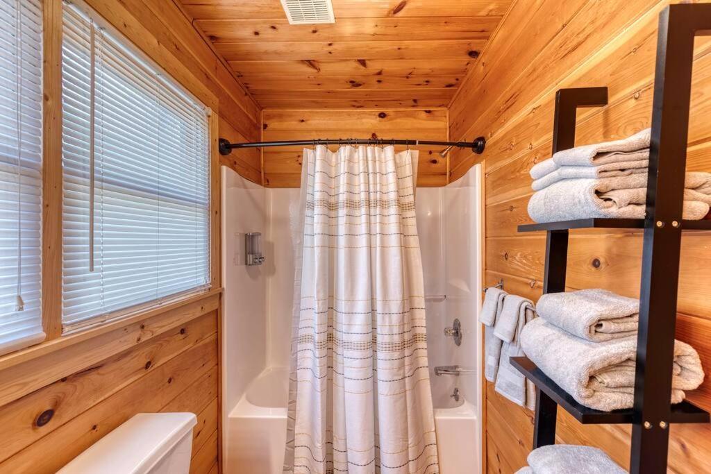Mtn Cabin Sleeps 10 - 5 Mins To Fishing & Camping Ellijay Exterior photo