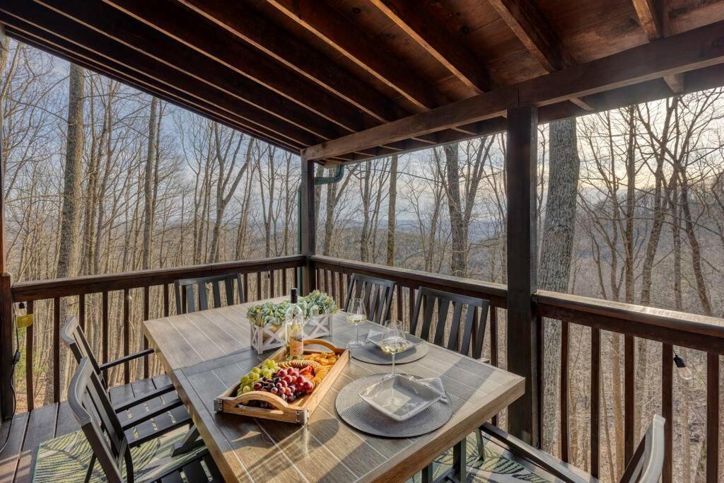 Mtn Cabin Sleeps 10 - 5 Mins To Fishing & Camping Ellijay Exterior photo