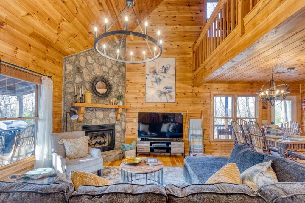 Mtn Cabin Sleeps 10 - 5 Mins To Fishing & Camping Ellijay Exterior photo