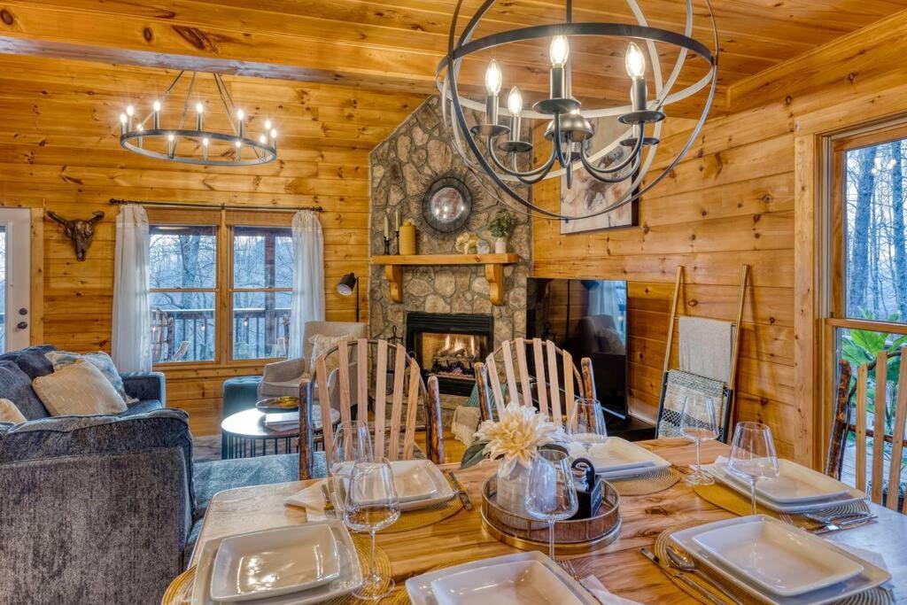 Mtn Cabin Sleeps 10 - 5 Mins To Fishing & Camping Ellijay Exterior photo