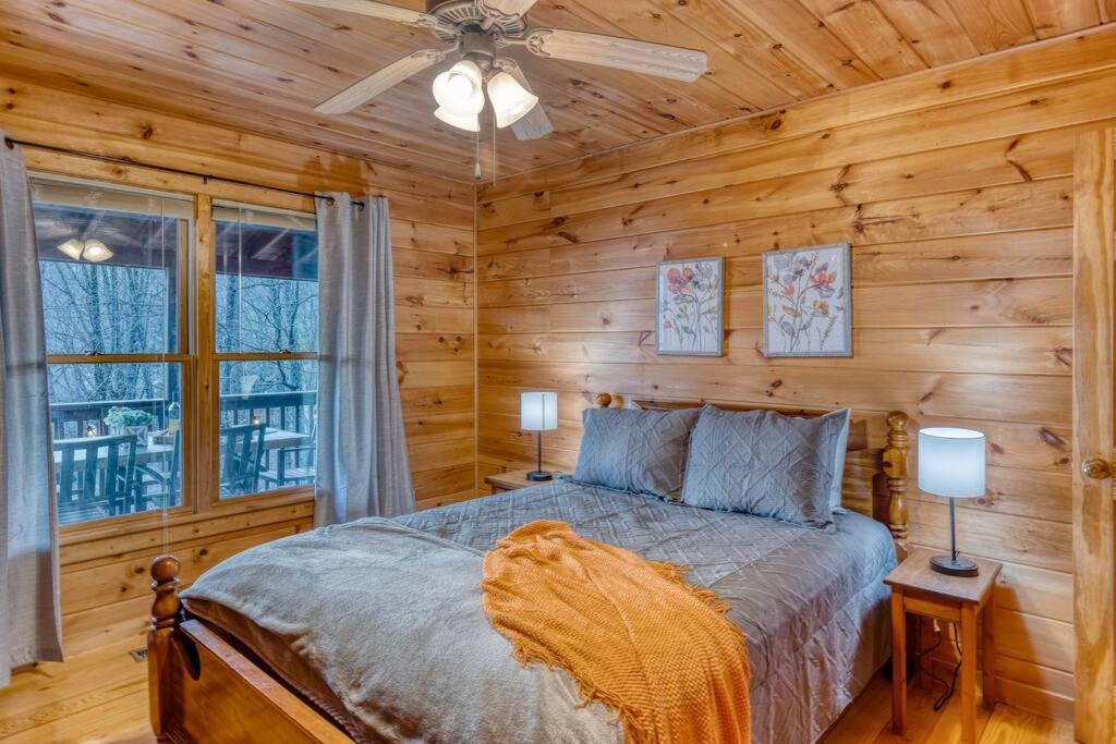 Mtn Cabin Sleeps 10 - 5 Mins To Fishing & Camping Ellijay Exterior photo