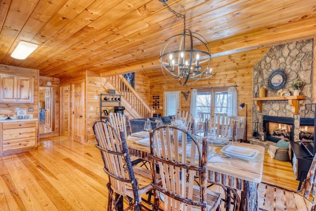 Mtn Cabin Sleeps 10 - 5 Mins To Fishing & Camping Ellijay Exterior photo